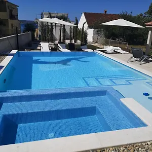 Lukas Frühstückspension Sukošan